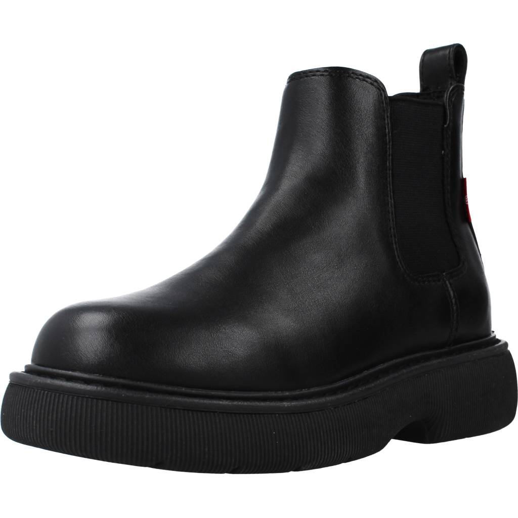 LEVI'S LAYLA en color NEGRO (1)