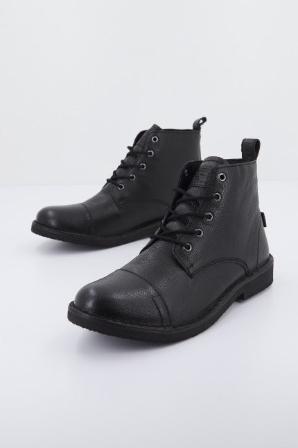 LEVI'S TRACK en color NEGRO (1)