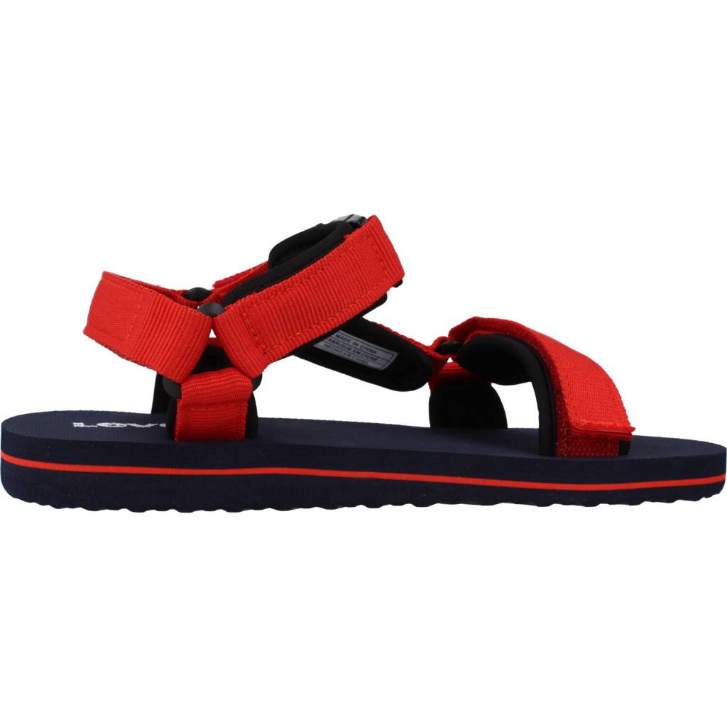 LEVI'S VCADT en color ROJO (4)