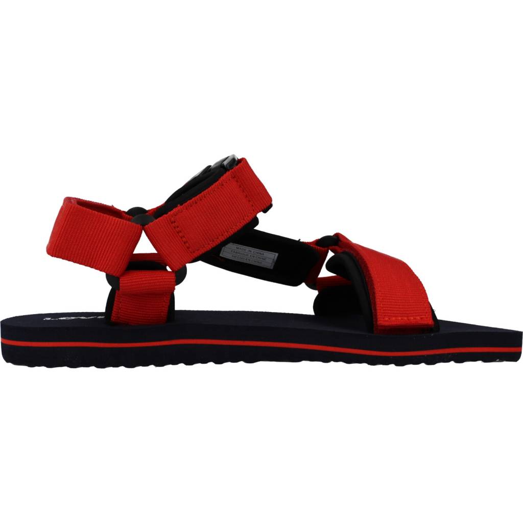 LEVI'S TAHOE en color ROJO (4)
