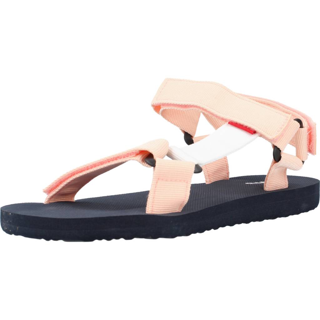 LEVI'S CADYS en color ROSA (1)