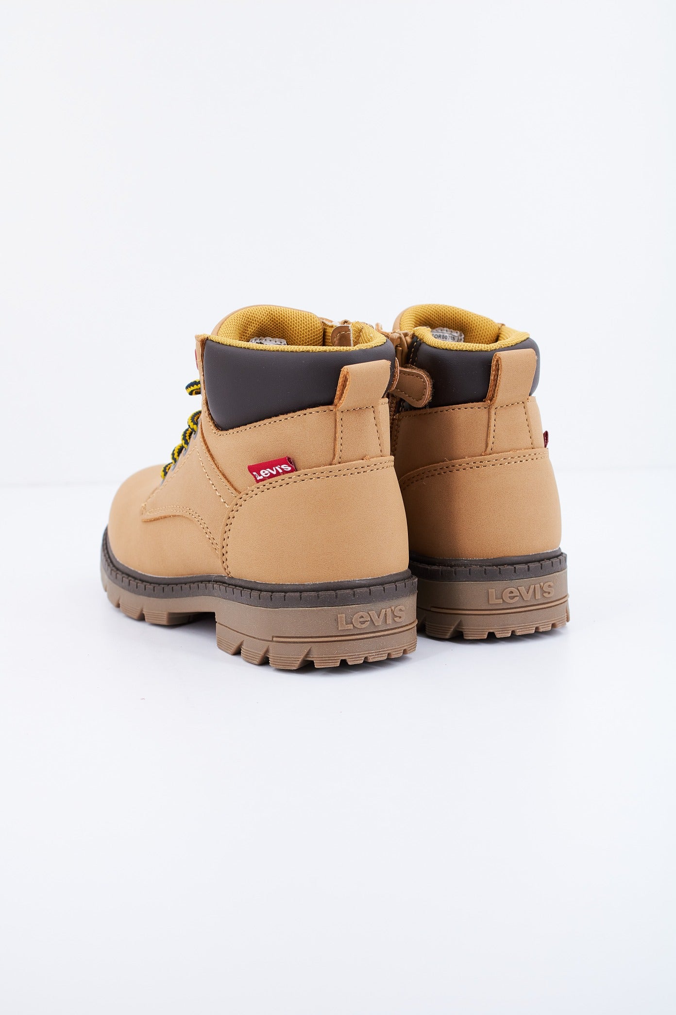 LEVI'S JAXPLUS en color MARRON CLARO (3)