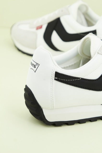 LEVI'S STRYDER RED TAB en color BLANCO (3)