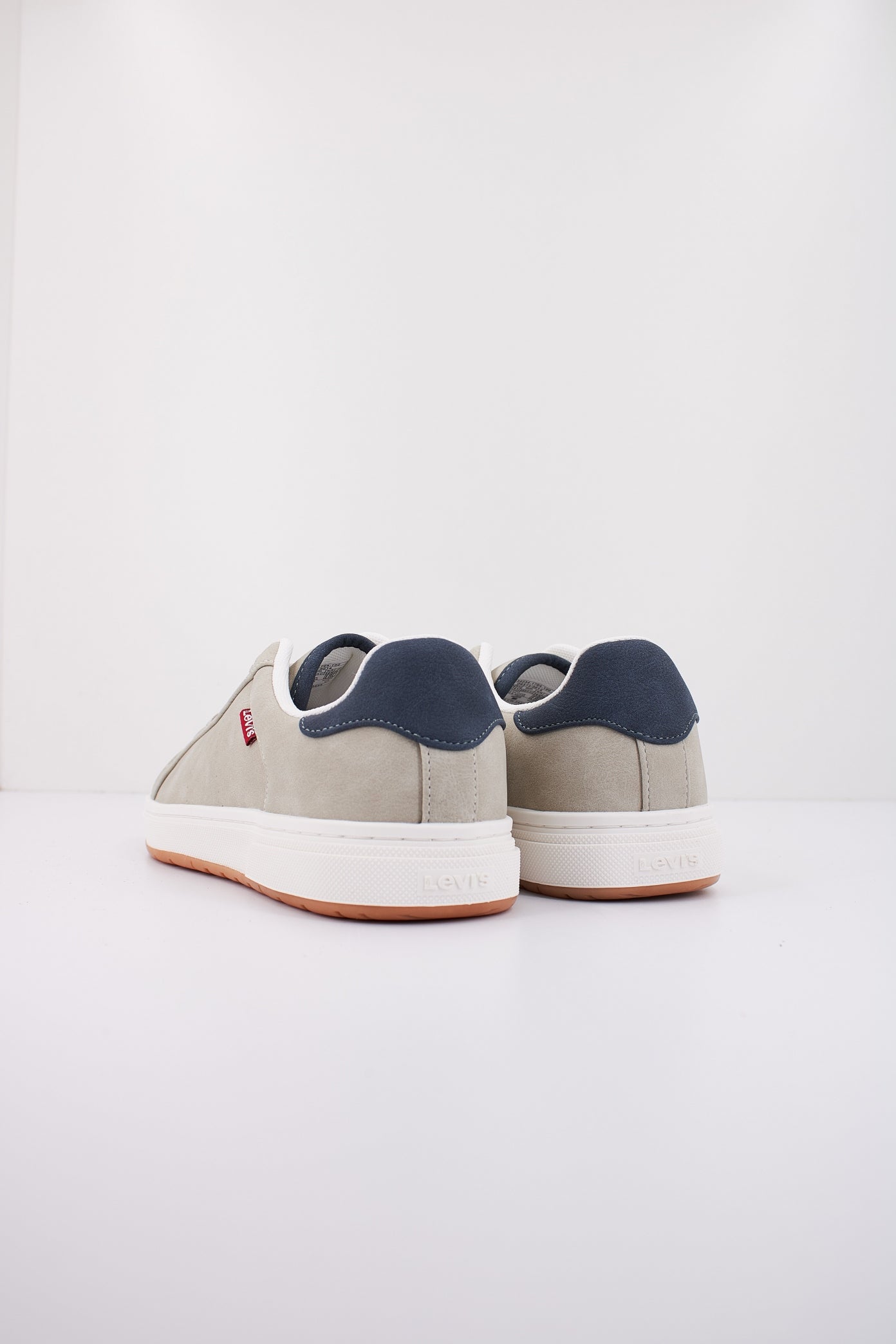 LEVI'S en color BEIS (3)