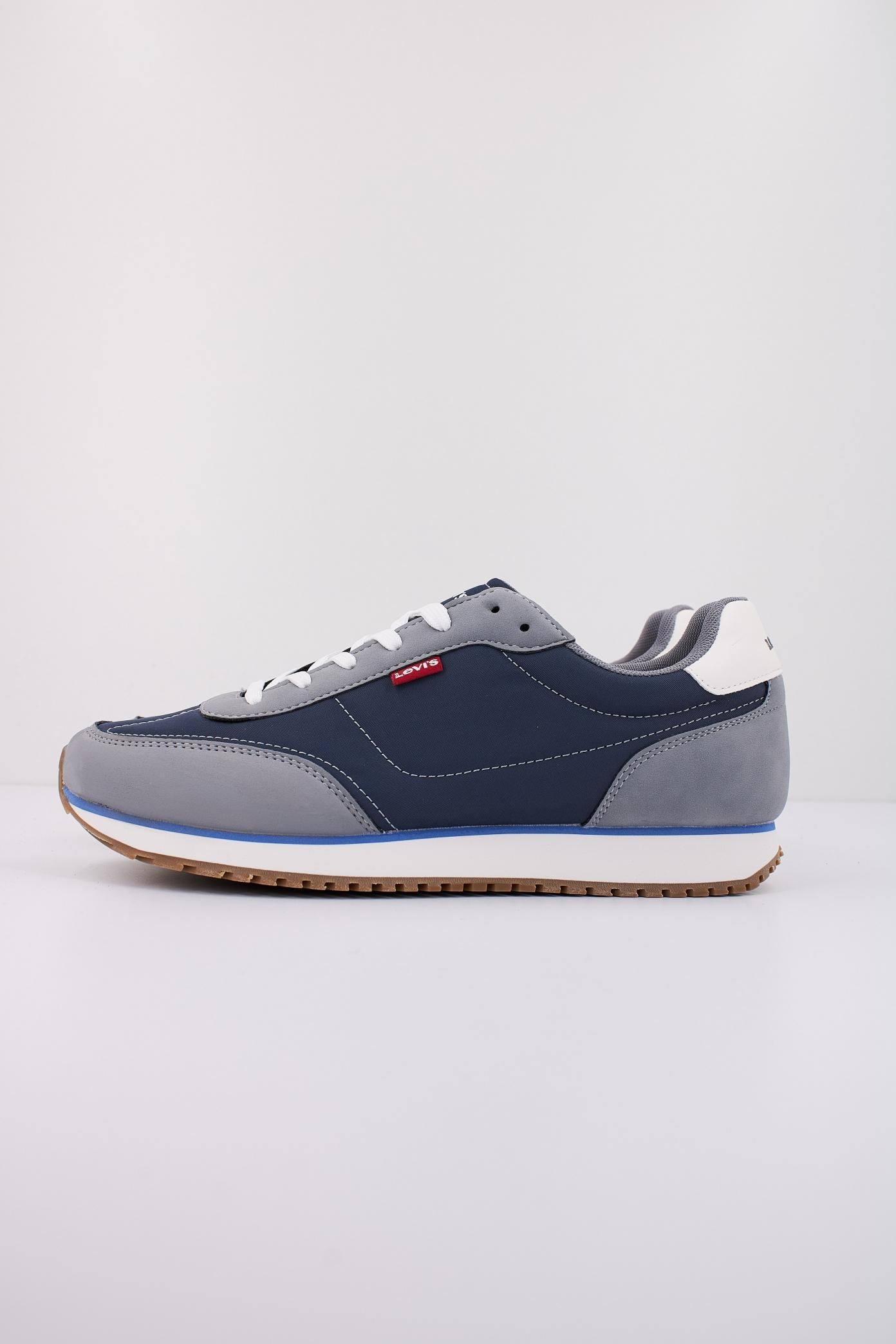 LEVI'S STAG RUNNER en color AZUL (1)