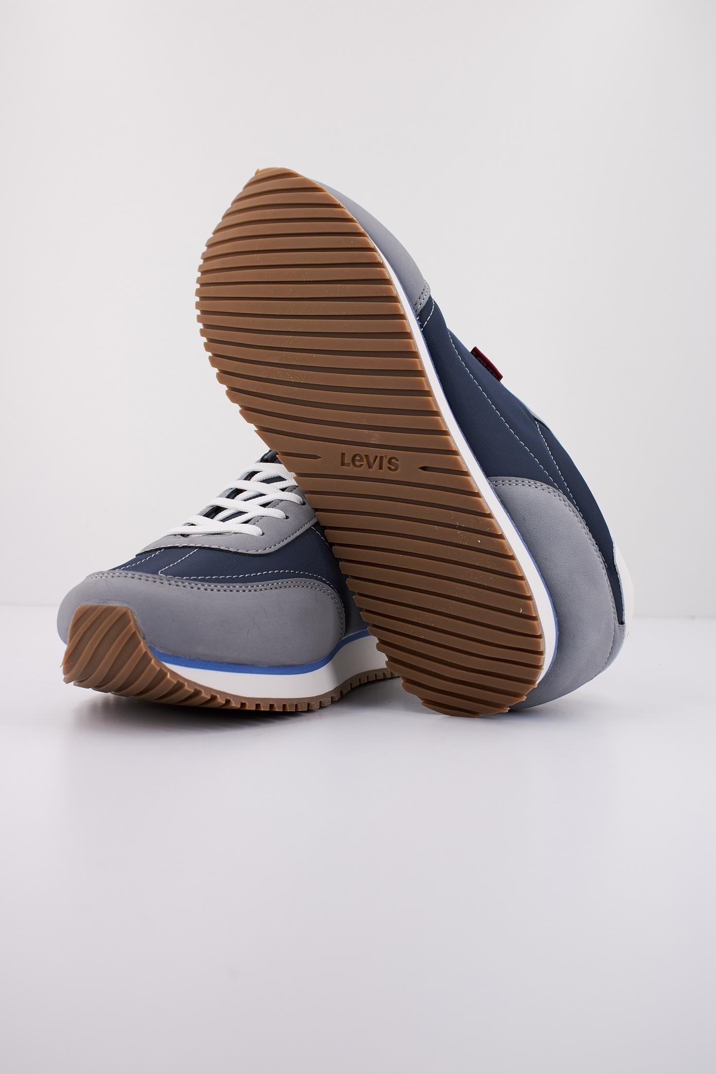 LEVI'S STAG RUNNER en color AZUL (4)