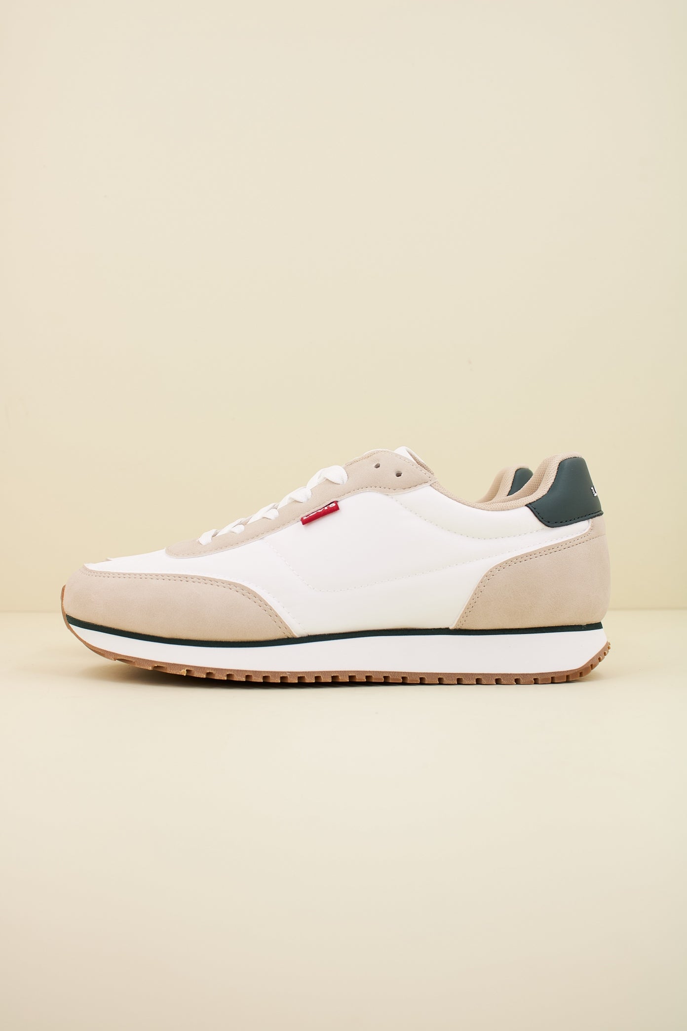LEVI'S STAG RUNNER en color BLANCO (1)