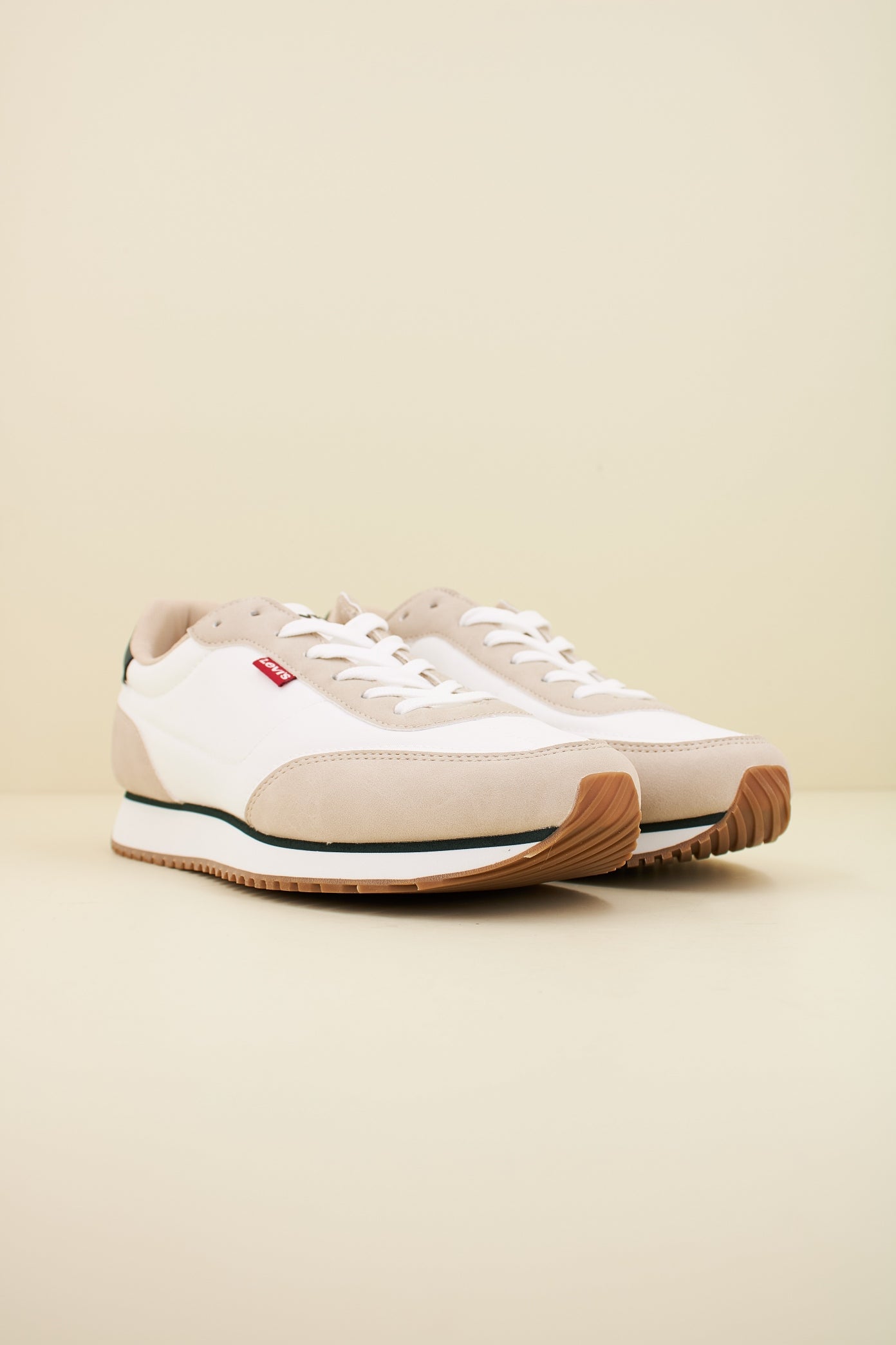 LEVI'S STAG RUNNER en color BLANCO (2)