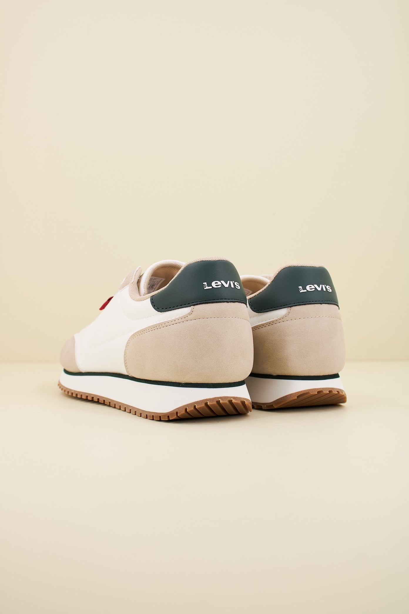 LEVI'S STAG RUNNER en color BLANCO (3)