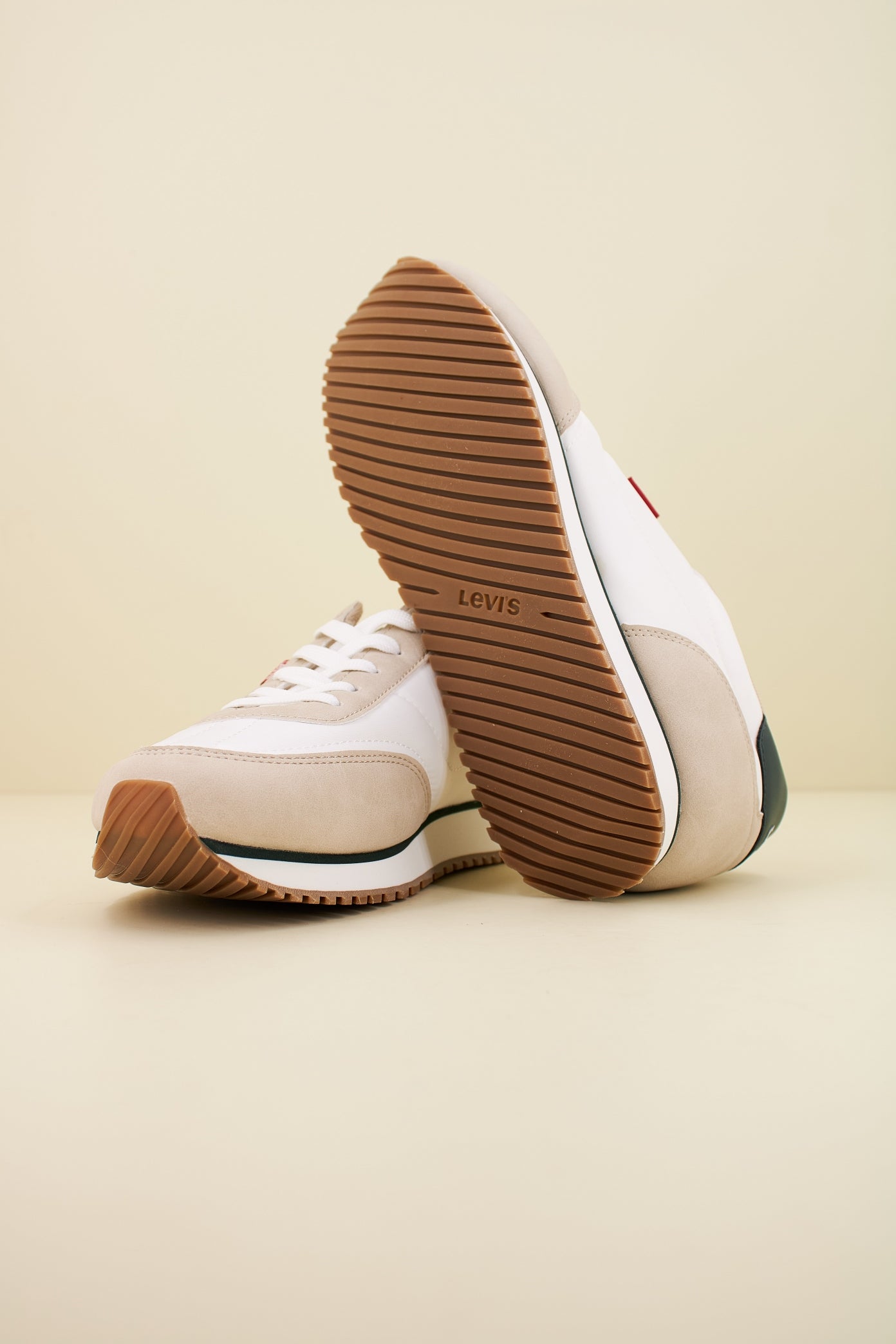 LEVI'S STAG RUNNER en color BLANCO (4)