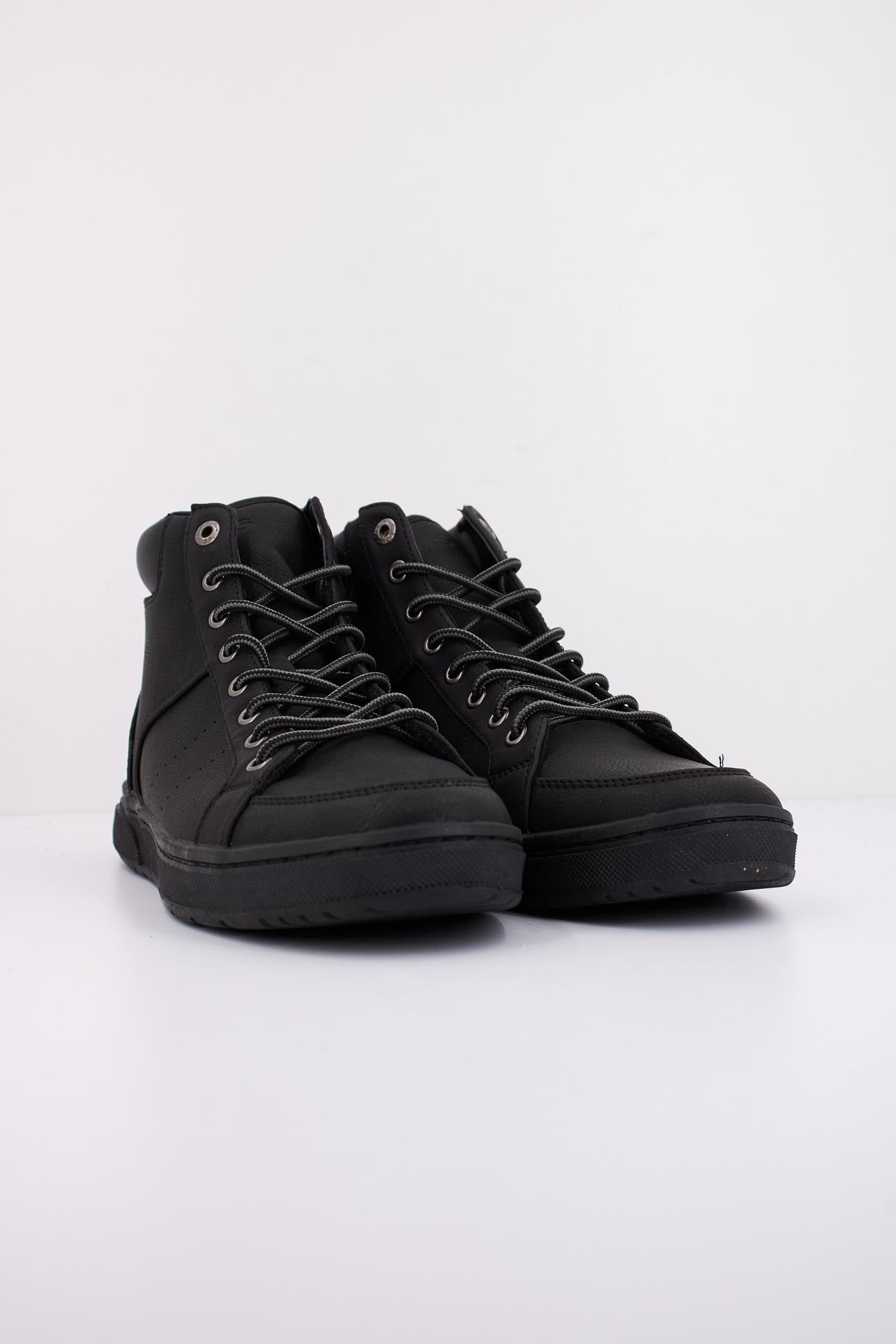 LEVI'S PIPER MID en color NEGRO (2)