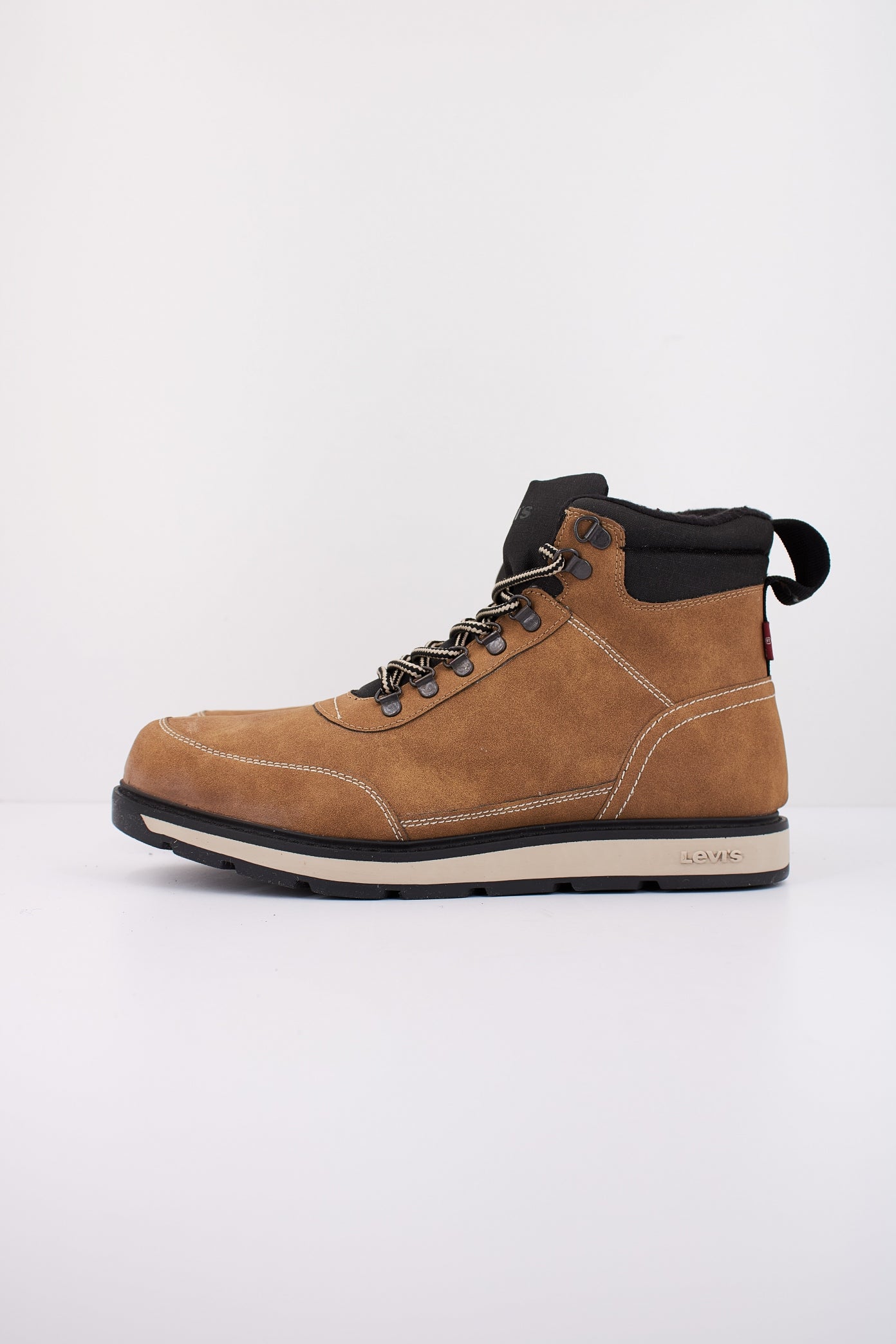 LEVI'S en color MARRON CLARO (1)