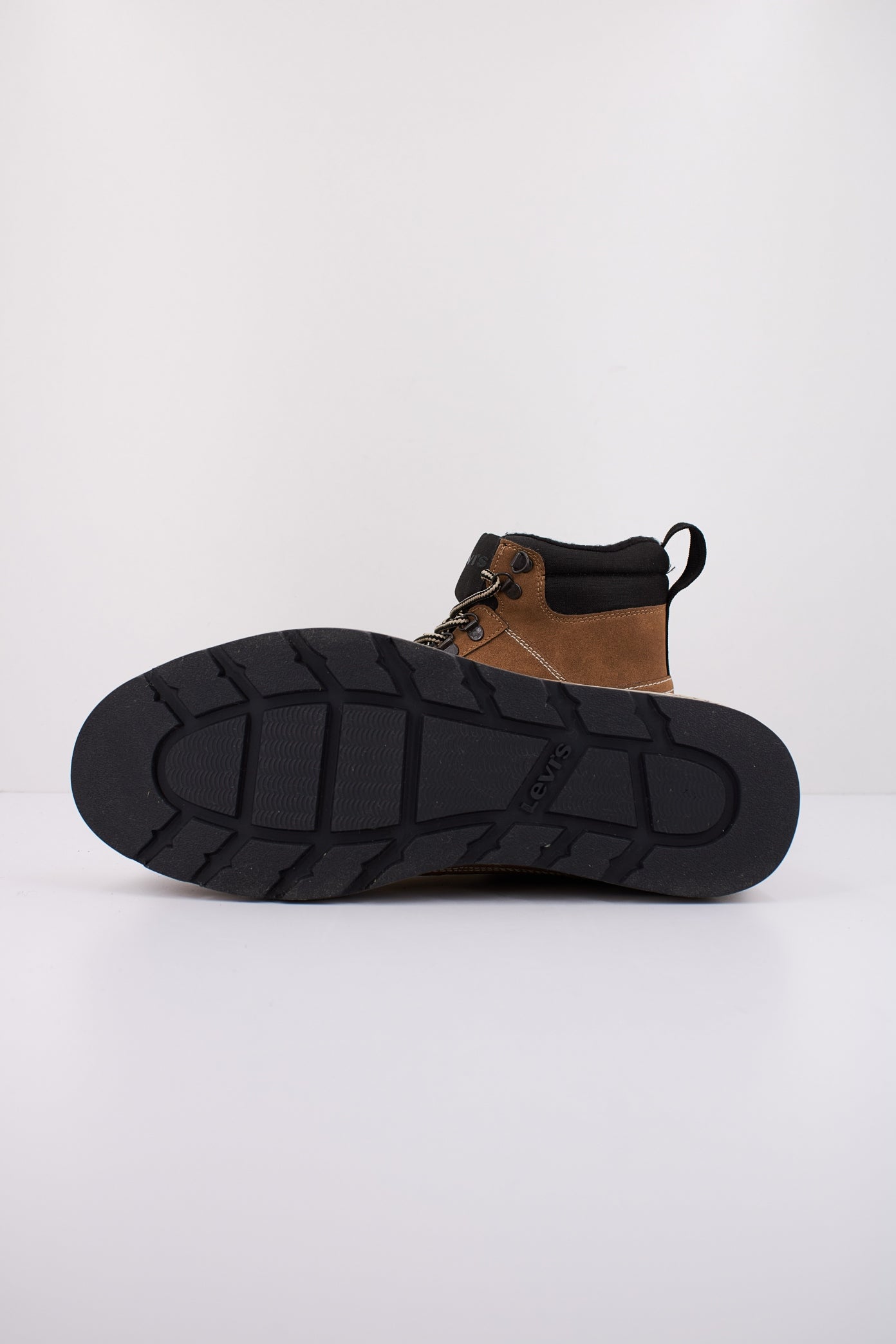 LEVI'S en color MARRON CLARO (5)