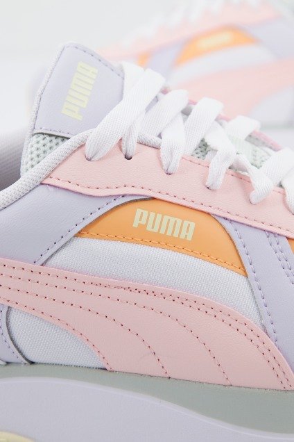 PUMA CRUISE RIDER NU POP en color BLANCO (3)