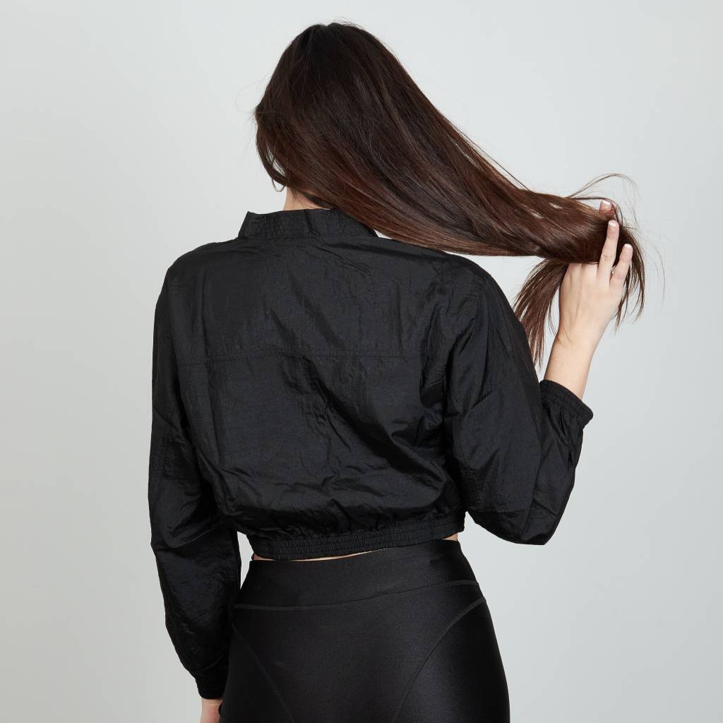 PUMA DARE TO WOVEN JACKET en color NEGRO (6)