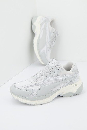 PUMA TEVERIS NITRO en color GRIS (1)