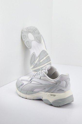 PUMA TEVERIS NITRO en color GRIS (4)