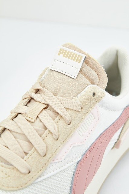 PUMA FUTURE RIDER SOFT en color MARRON CLARO (4)