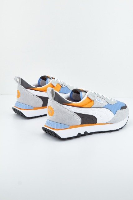 PUMA RIDER FV FUTURE VINTAGE en color GRIS (2)