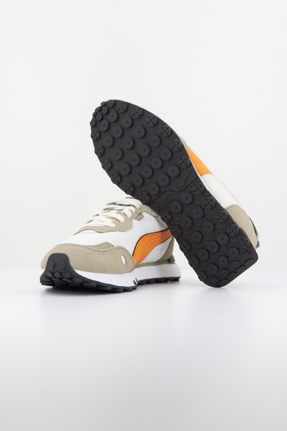 PUMA RIDER FV en color GRIS (4)