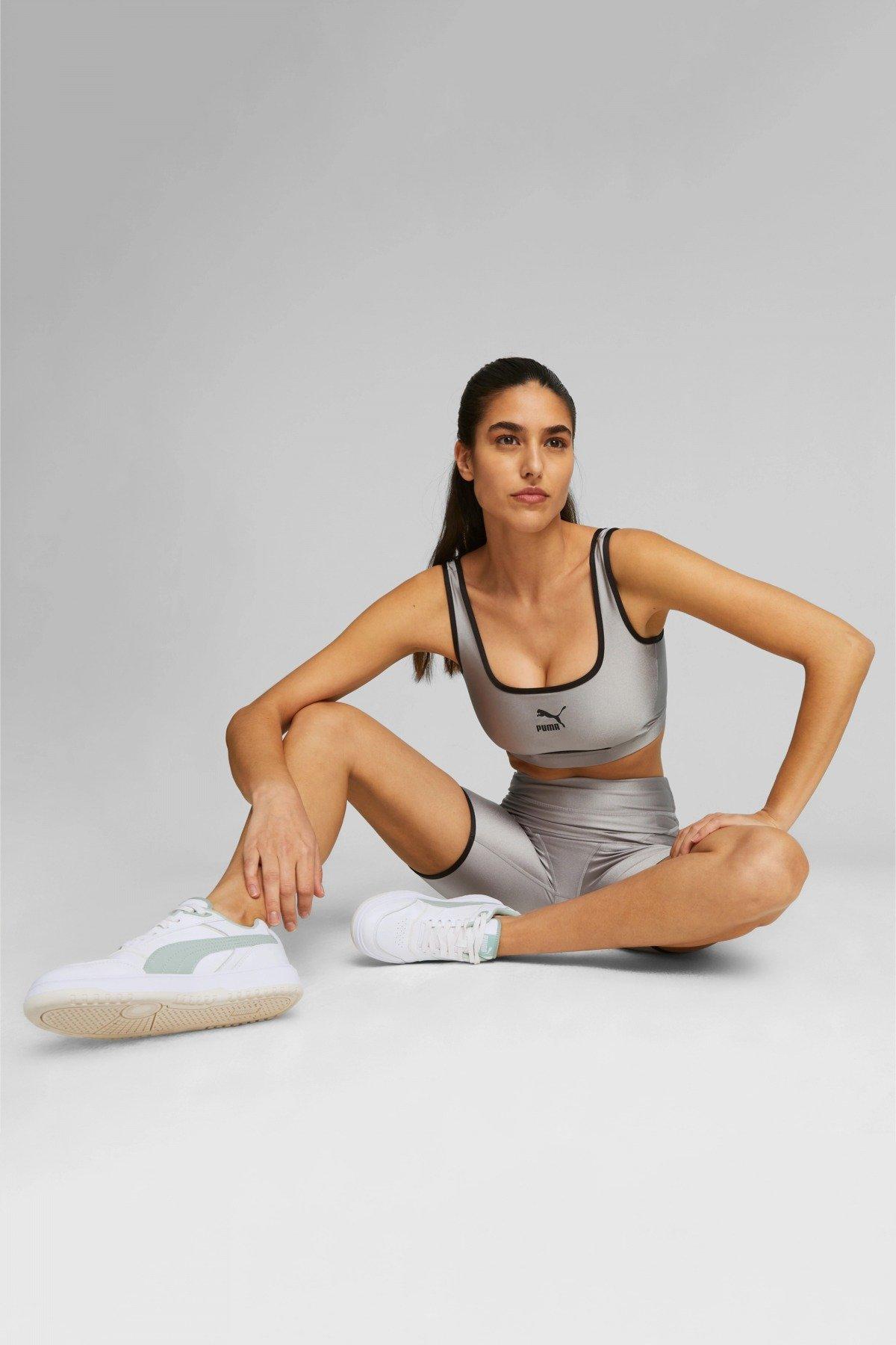 PUMA DARE TO CROP TOP en color GRIS (4)