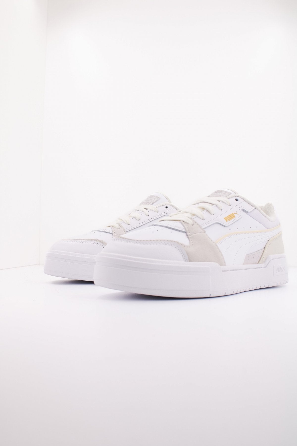 PUMA CA PRO LUX III en color BLANCO (2)