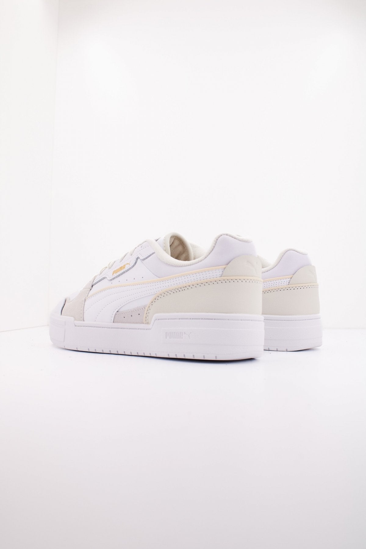 PUMA CA PRO LUX III en color BLANCO (3)