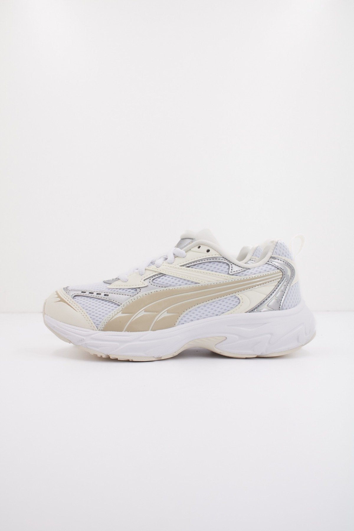 PUMA PUMA MORPHIC METALLIC WNS en color BEIS (1)