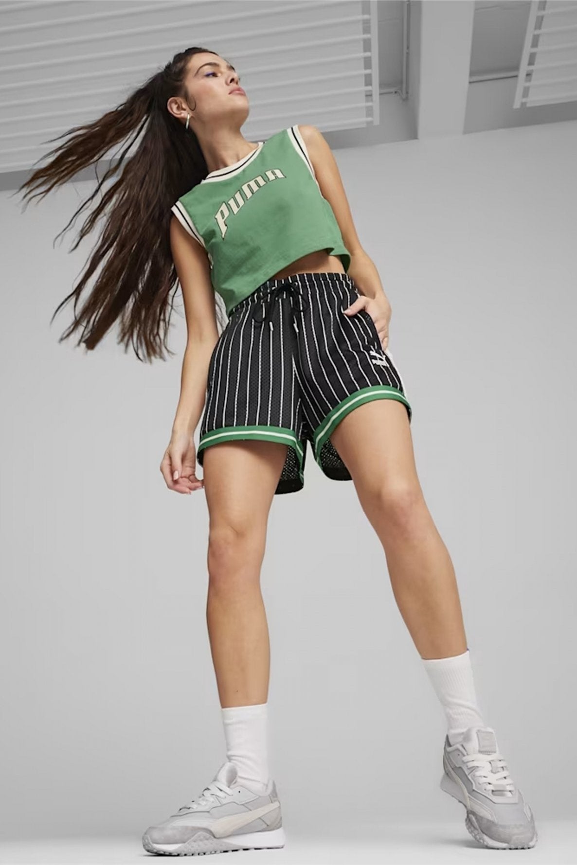 PUMA FANBASE MESH SHORTS en color NEGRO (4)