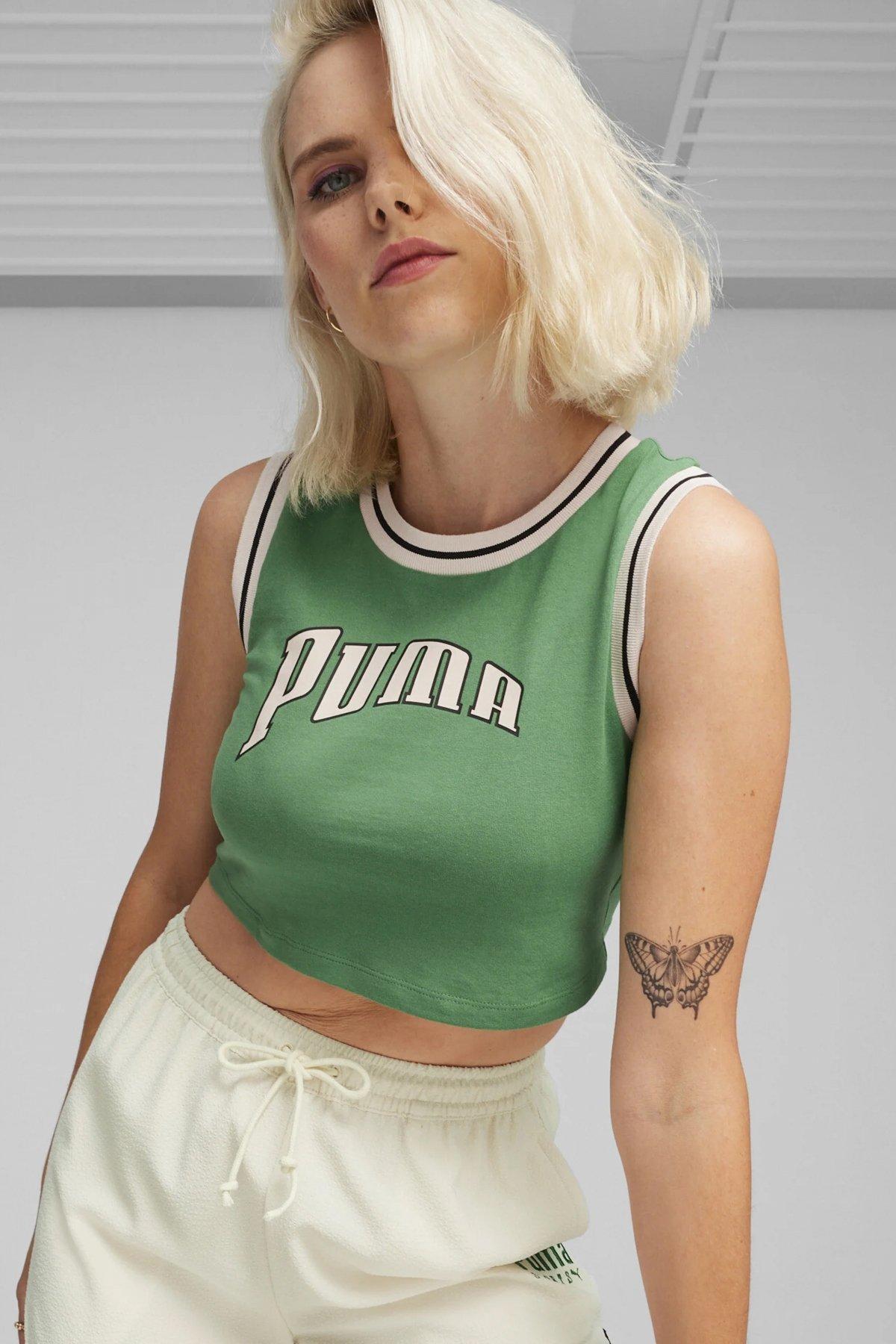 PUMA GRAPHIC CROPPED TEE en color VERDE (1)
