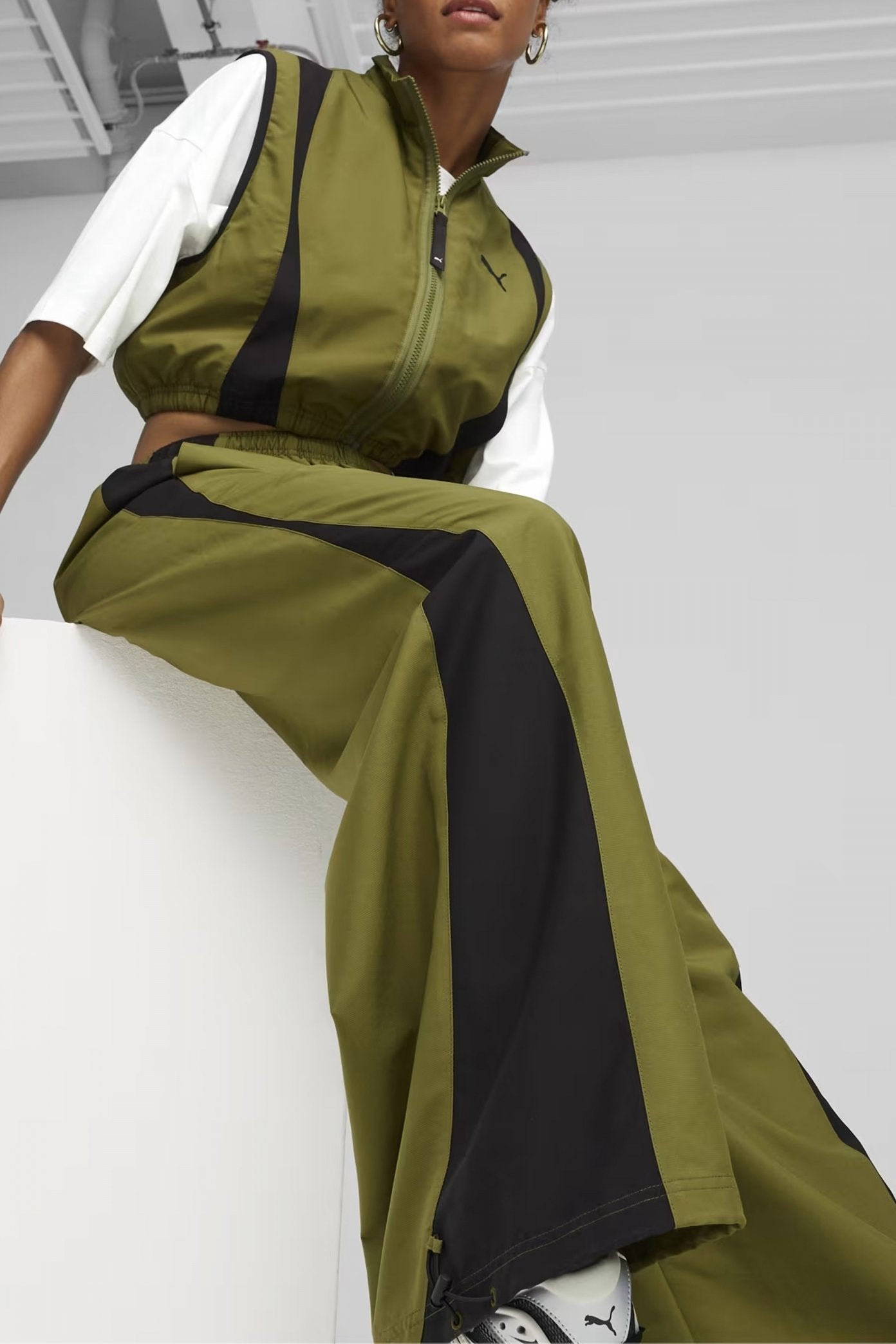 PUMA PARACHUTE PANTS WV en color VERDE (4)