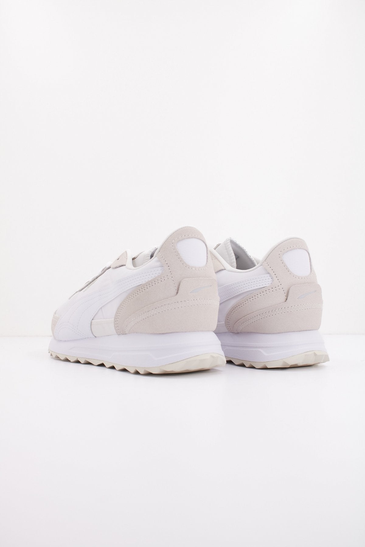 PUMA ROAD RIDER SD en color BLANCO (3)