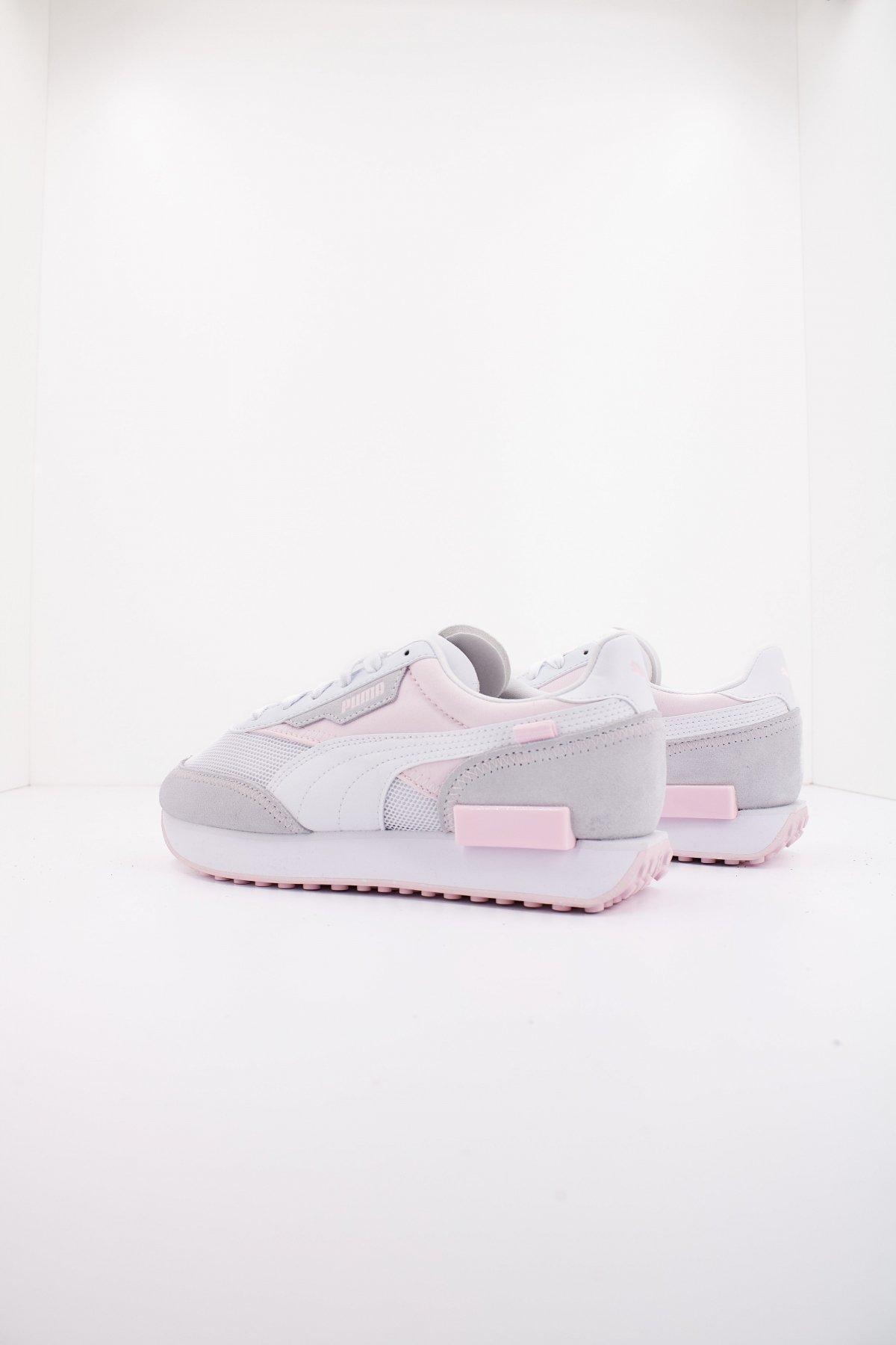 PUMA FUTURE RIDER QUEEN OF <S en color BLANCO (3)
