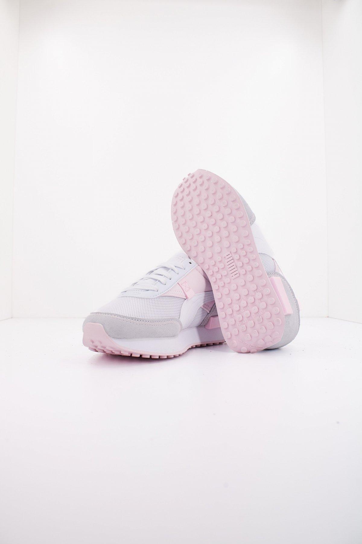 PUMA FUTURE RIDER QUEEN OF <S en color BLANCO (4)