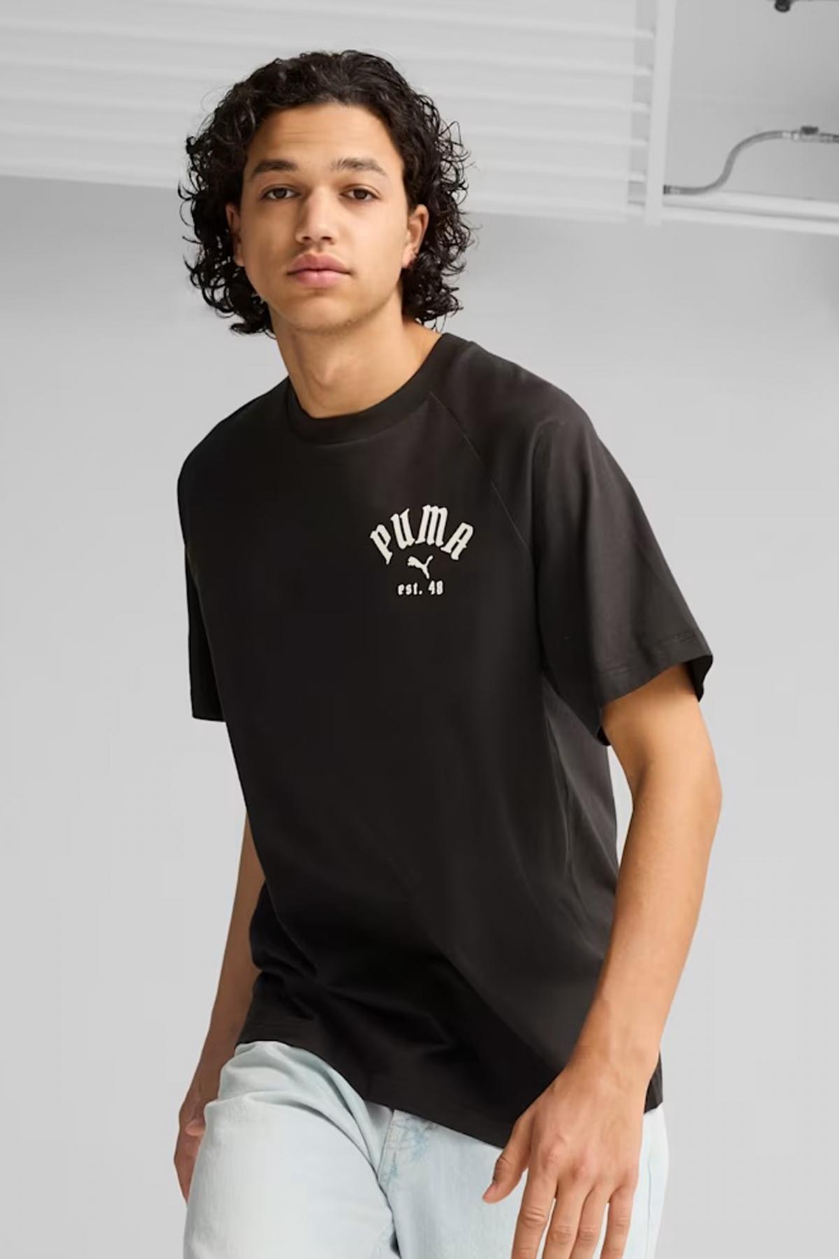 PUMA CLASSICS RELAXED GRAPHIC T en color NEGRO (1)