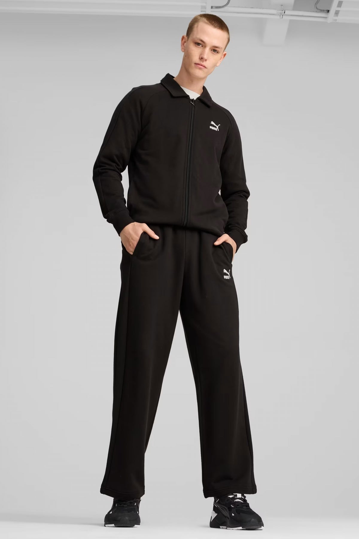 PUMA T RELAXED TRACK en color NEGRO (4)