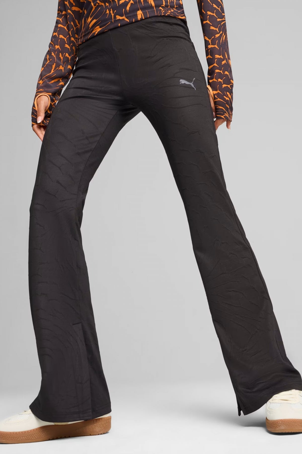 PUMA DARE TO TEXTURED LEGGINGS en color NEGRO (1)