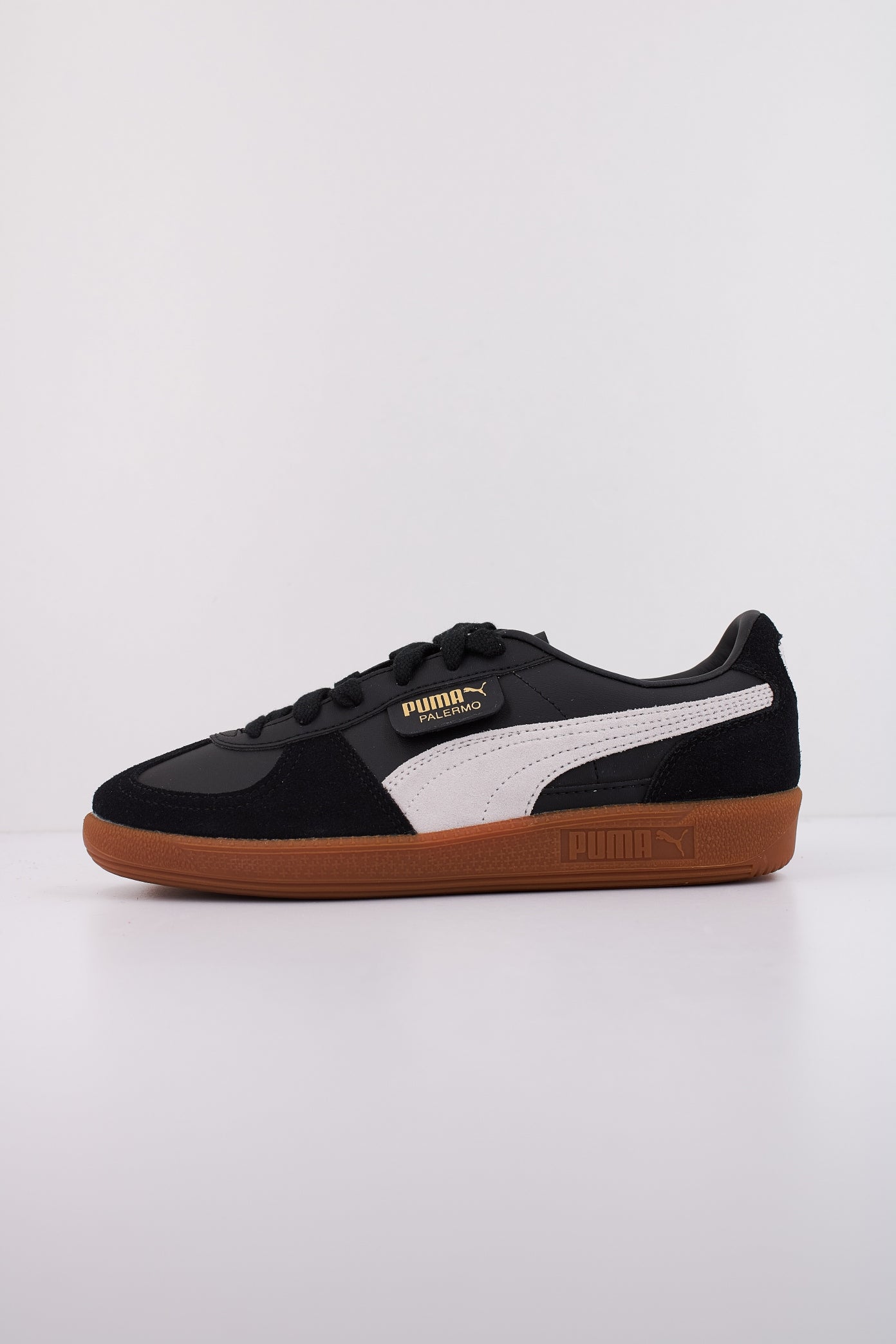 PUMA PALERMO LTH JR en color NEGRO (1)