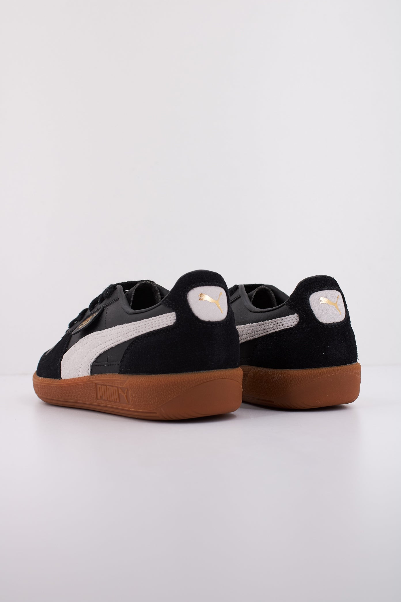 PUMA PALERMO LTH JR en color NEGRO (4)