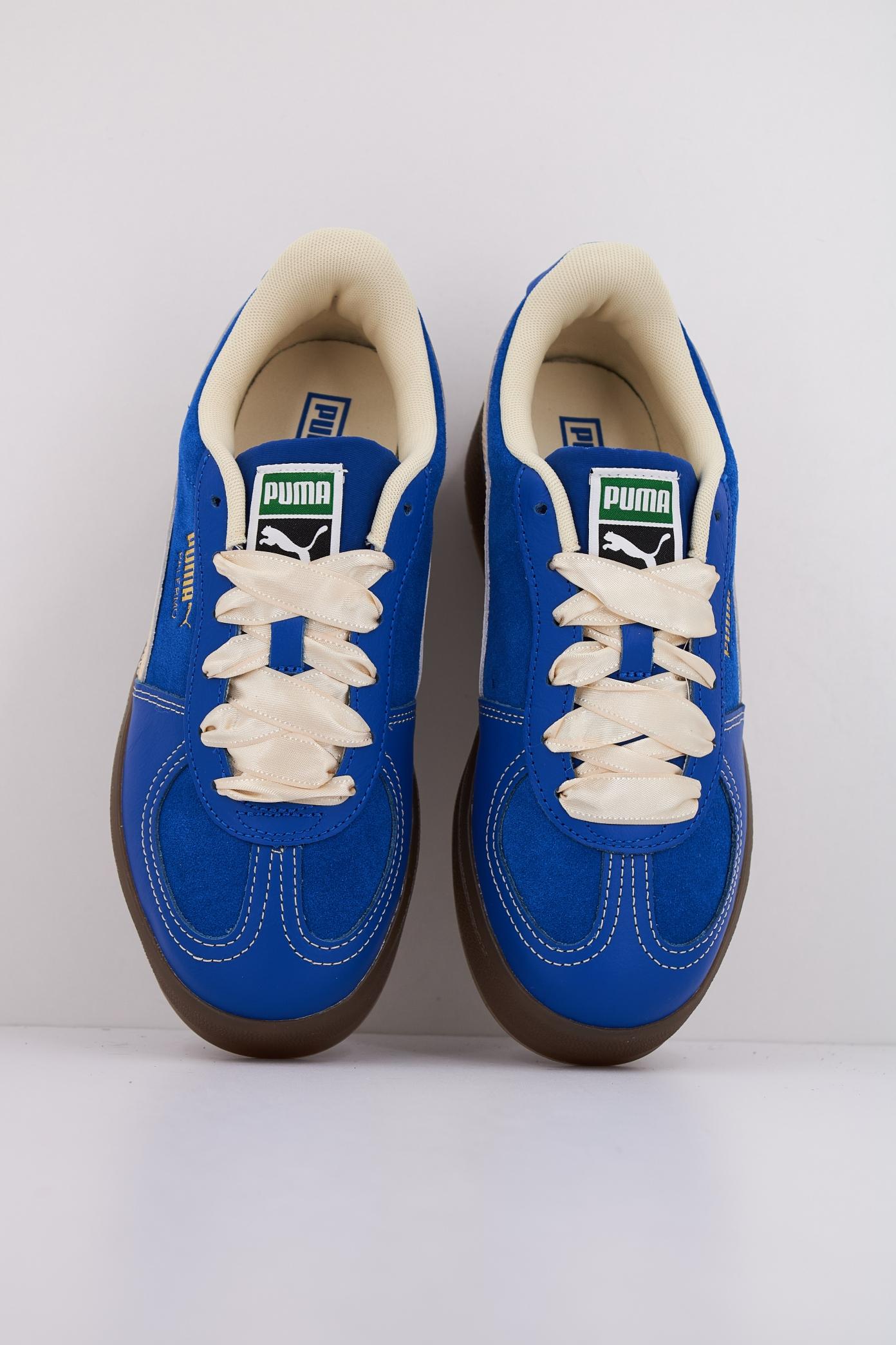 PUMA ELEVATA CF WNS en color AZUL (3)