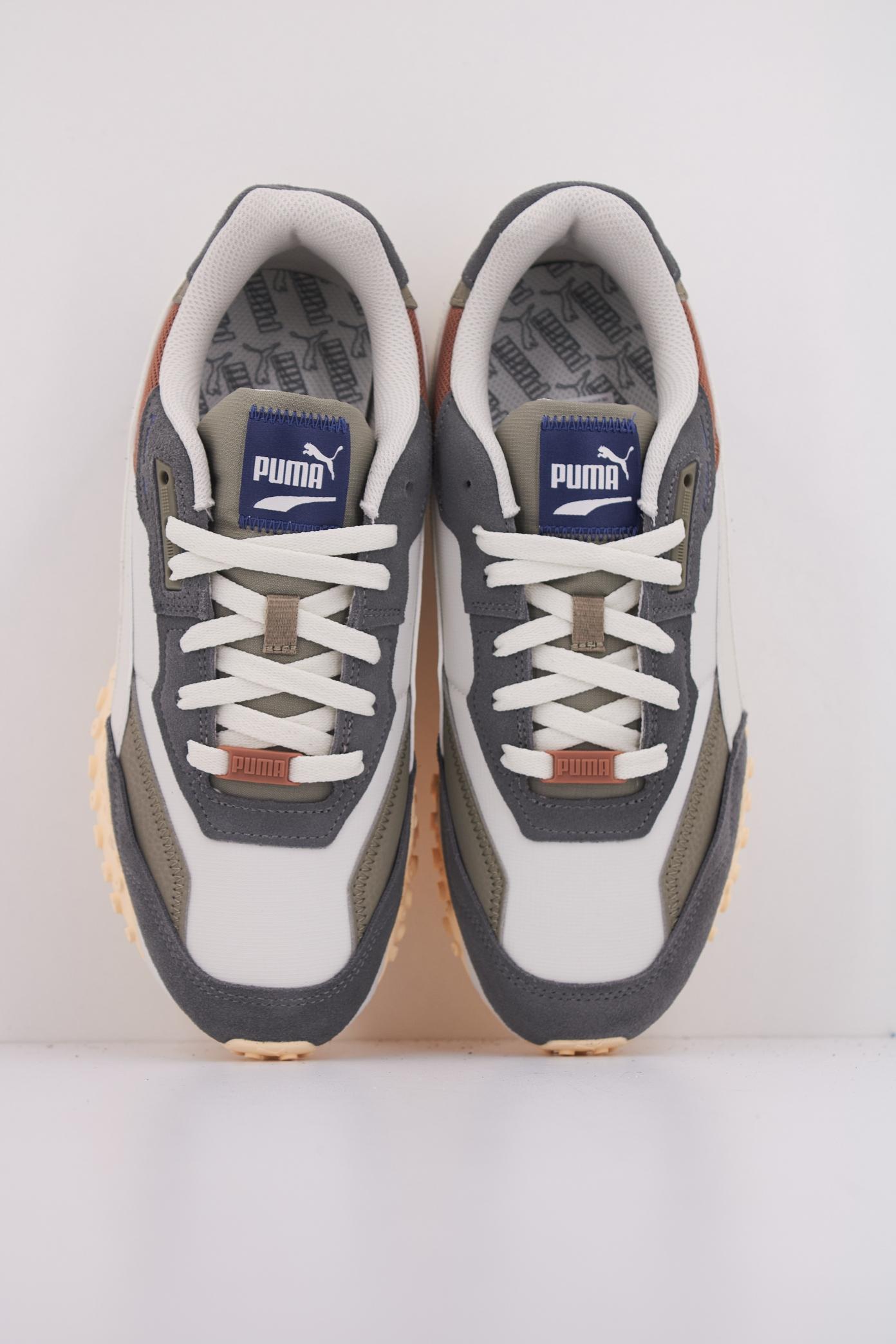 PUMA BLKTOP RIDER DUSTY en color GRIS (3)