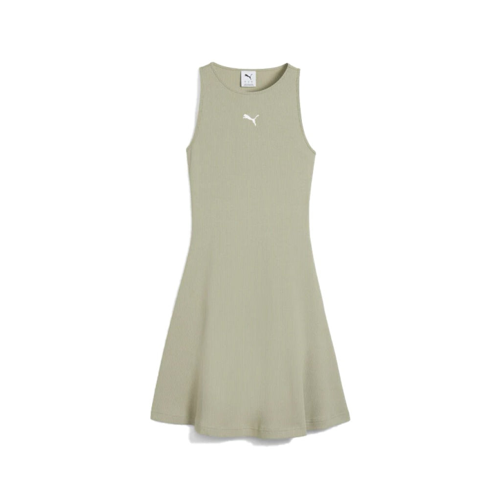 PUMA WARDROBE ESS RIBBED DRESS en color VERDE (3)