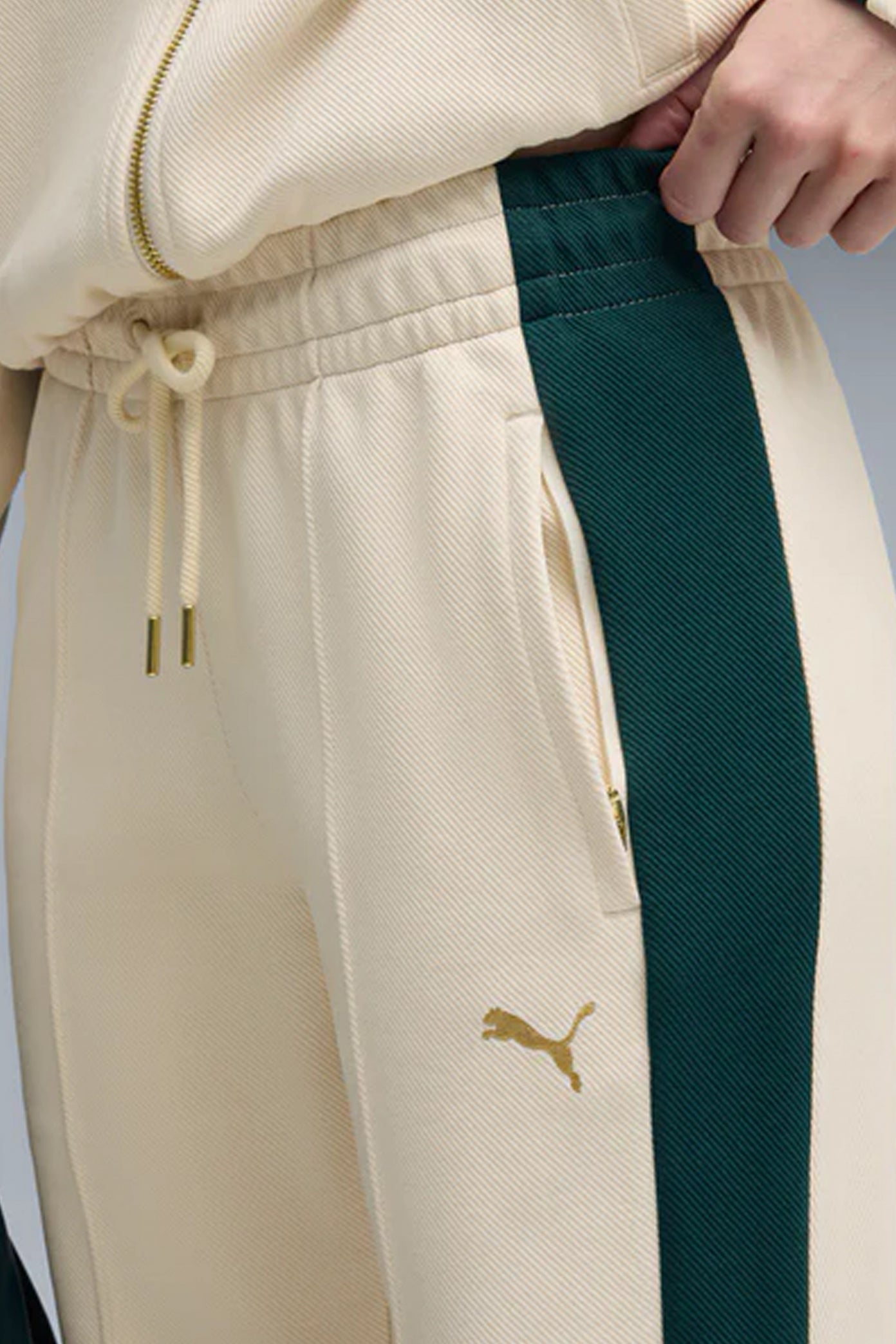 PUMA FLARED PANTS en color BLANCO (3)