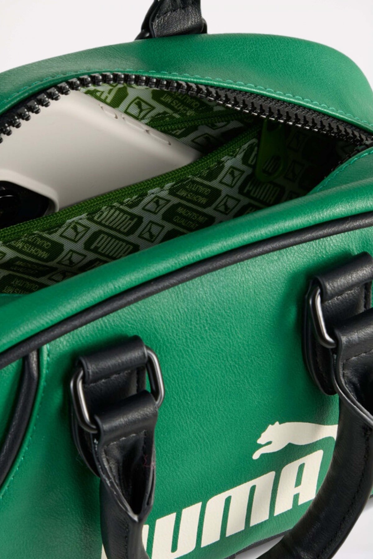 PUMA ARCHIVE MINI GRIP BAG en color VERDE (3)