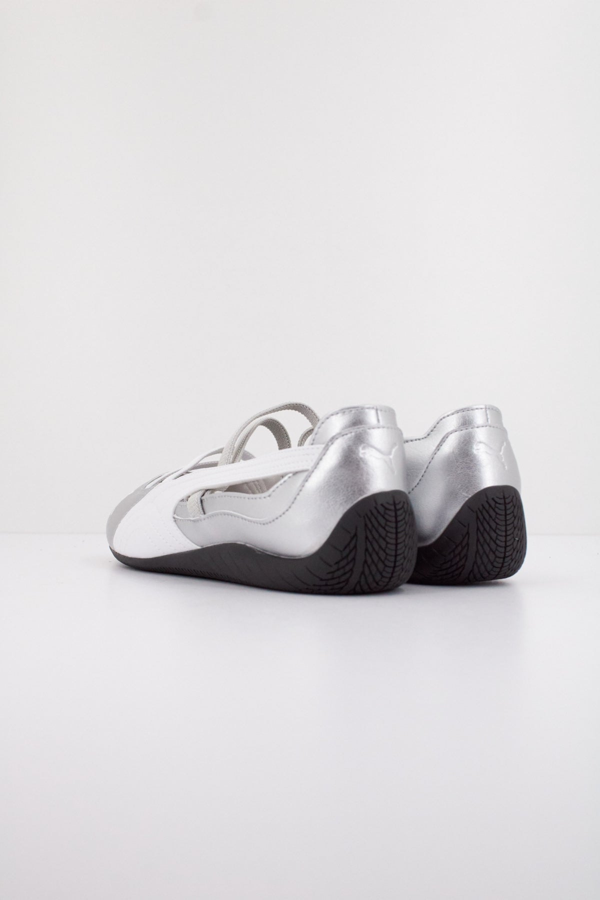 PUMA SPEEDCAT METALLI en color PLATA (4)