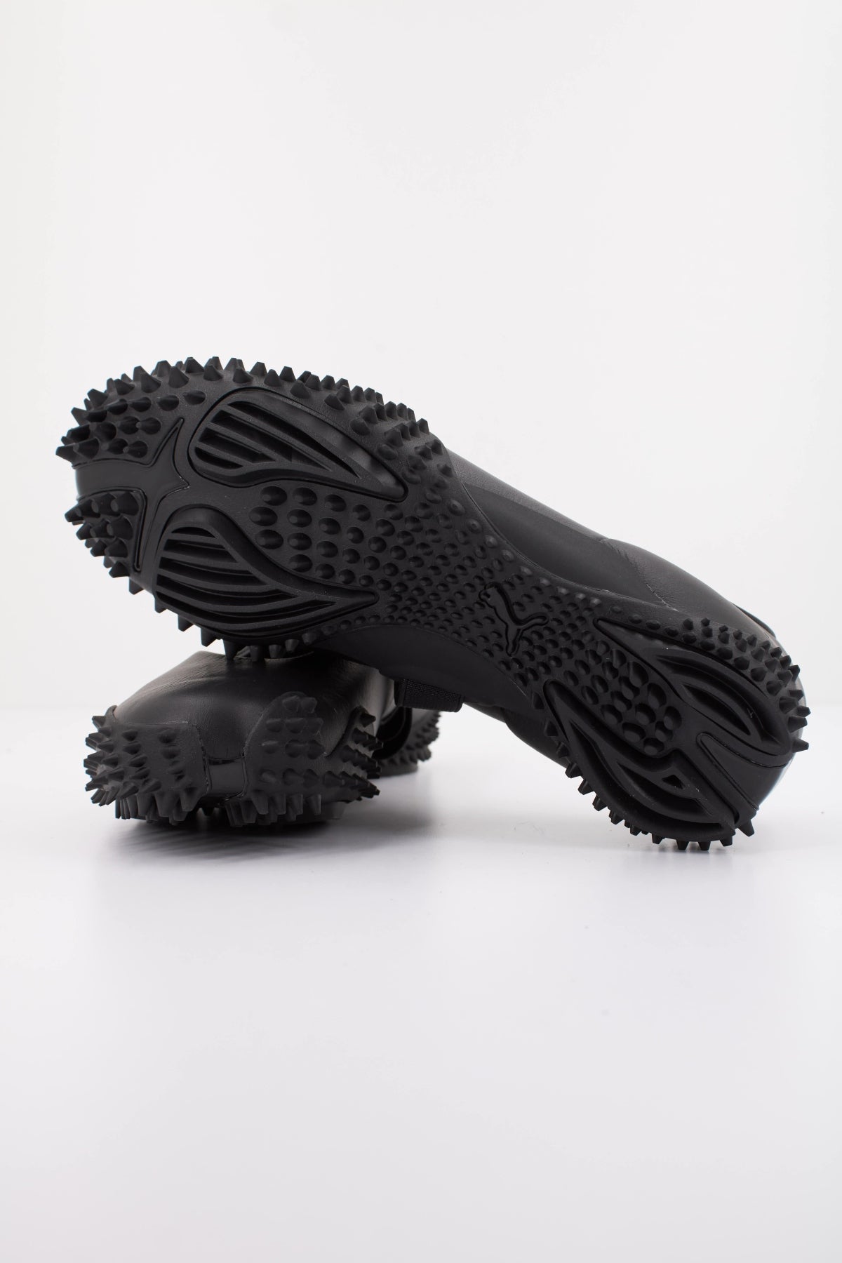 PUMA Mostro Fey LTH en color NEGRO (5)