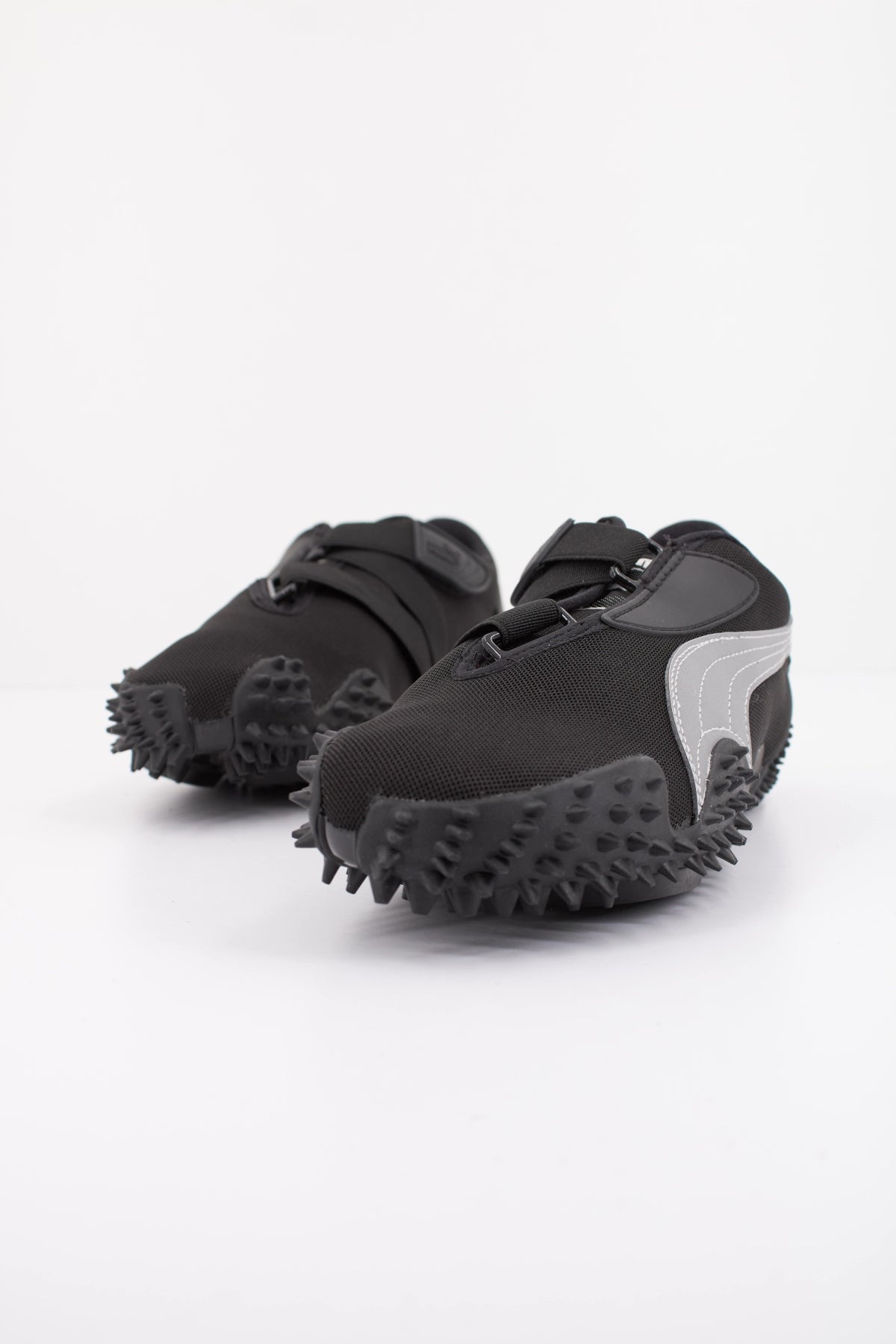 PUMA MOSTRO OG en color NEGRO (2)