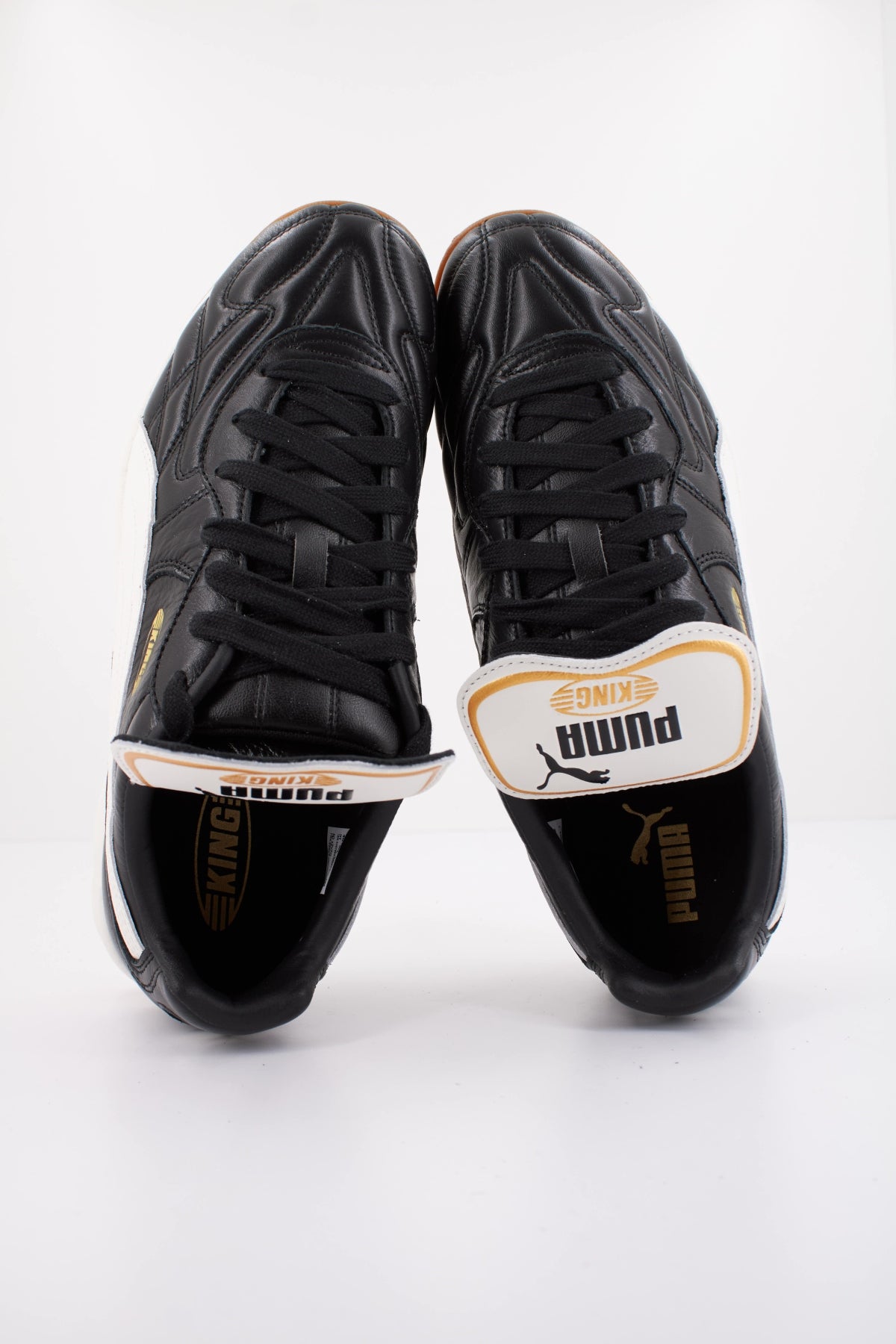PUMA KING INDOOR en color NEGRO (3)
