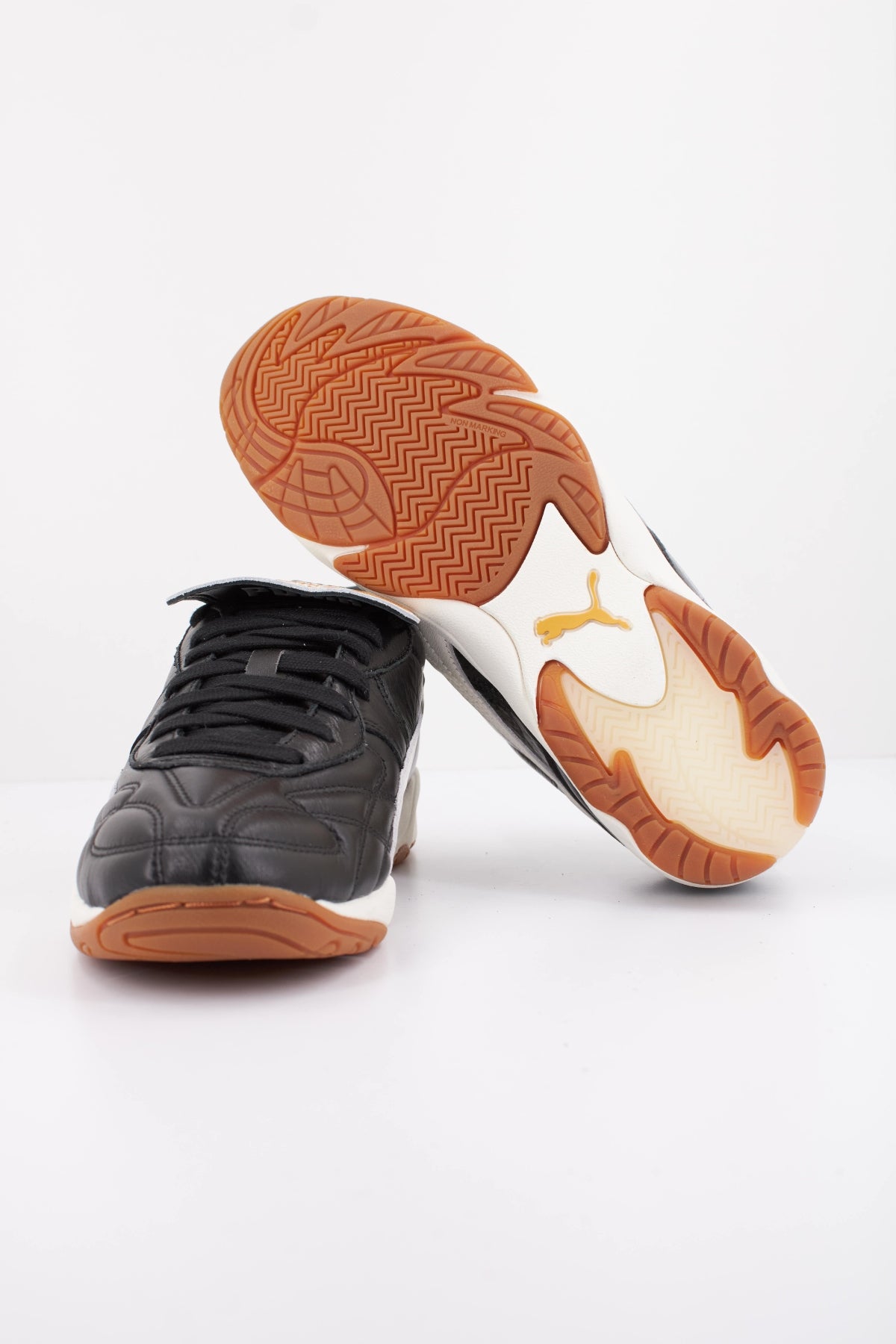 PUMA KING INDOOR en color NEGRO (5)