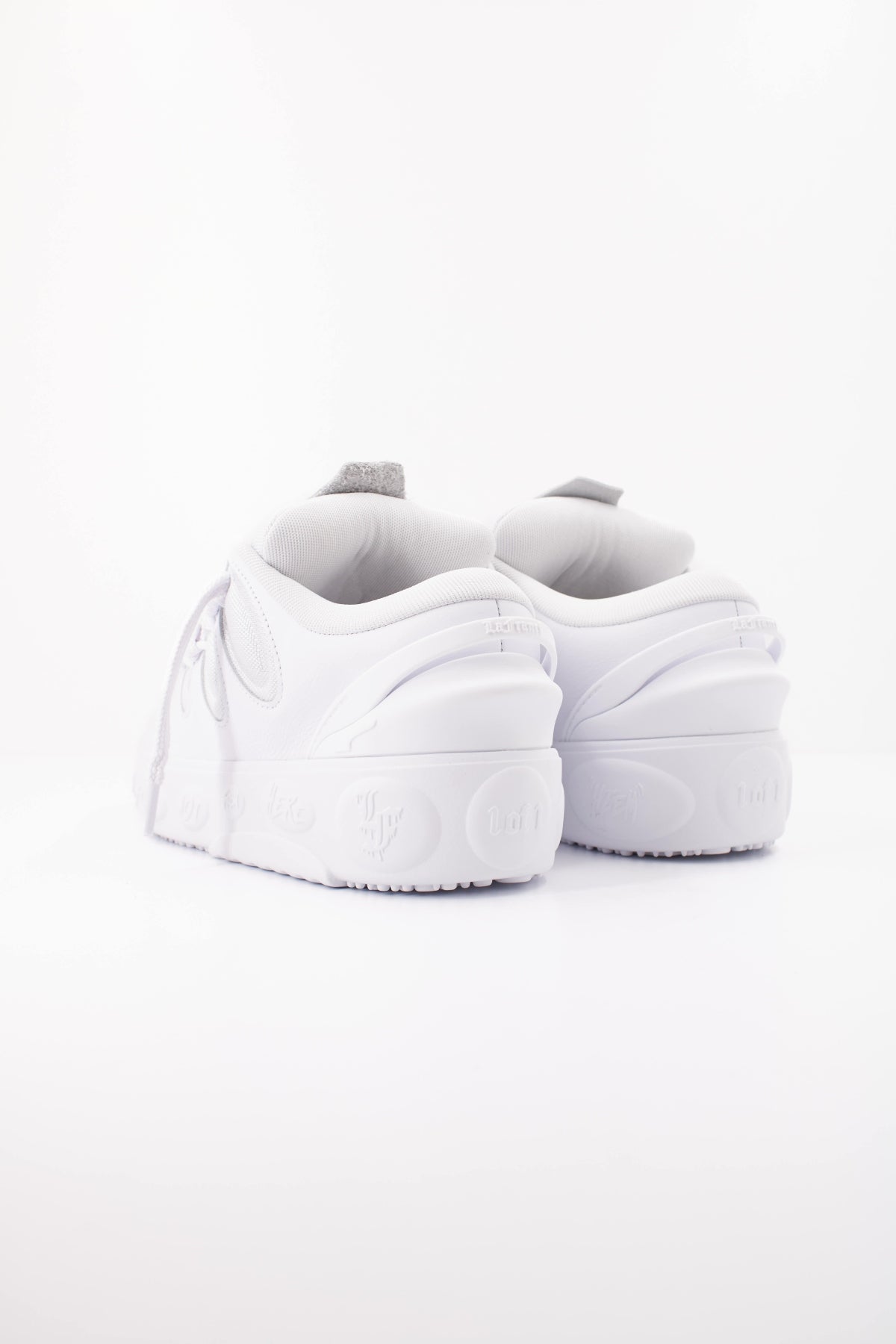 PUMA en color BLANCO (4)